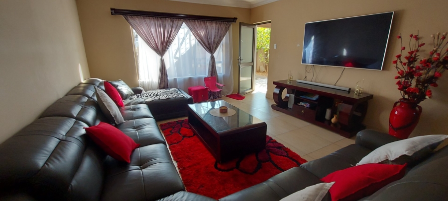 3 Bedroom Property for Sale in Hillside Free State